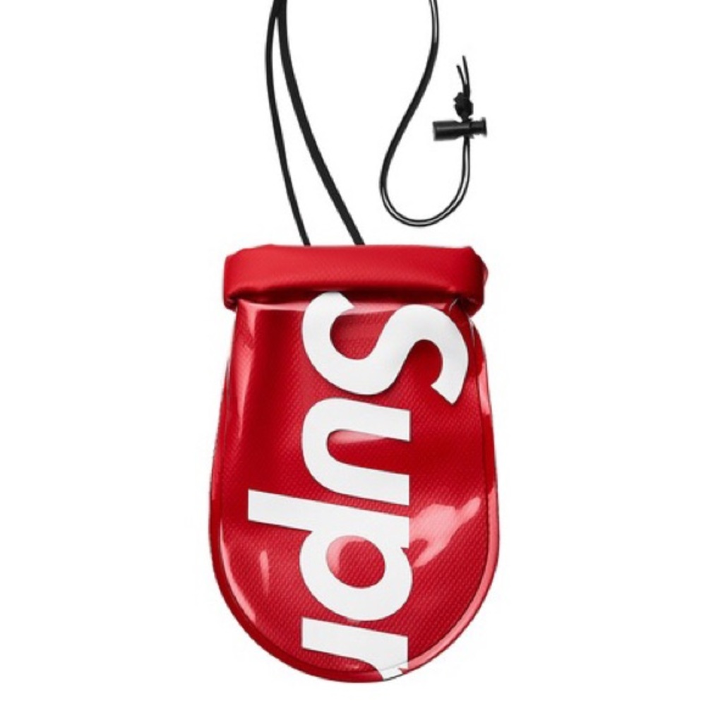 Supreme Pouch